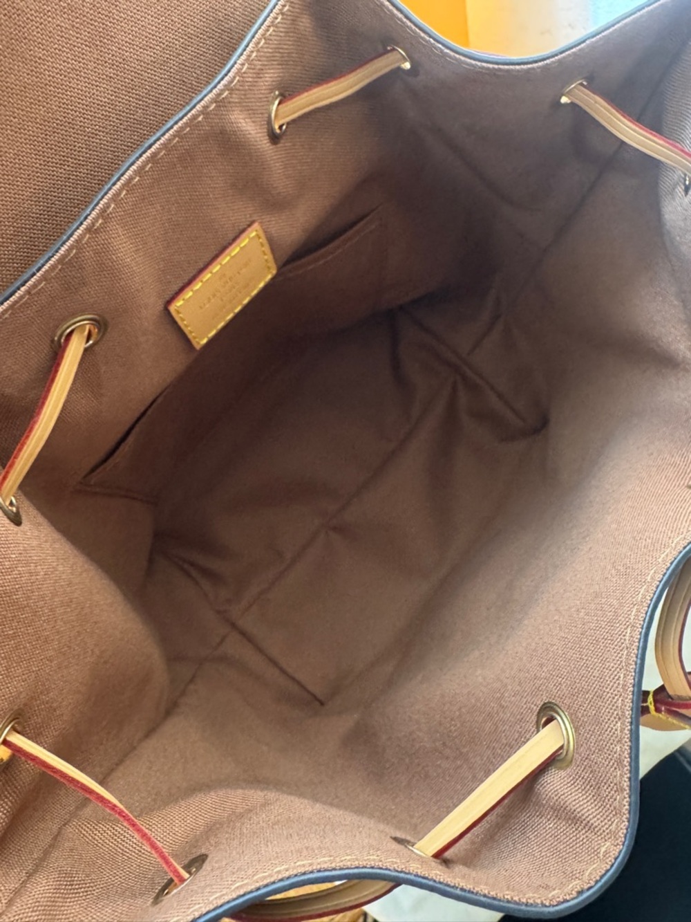 Louis Vuitton Montsouris Backpack - 2022 NEVER! WORN! Grad gift, not my style - Picture 14 of 16